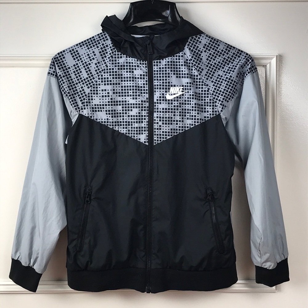 Nike Sportwear Windrunner Windbreaker Jacket 10-12